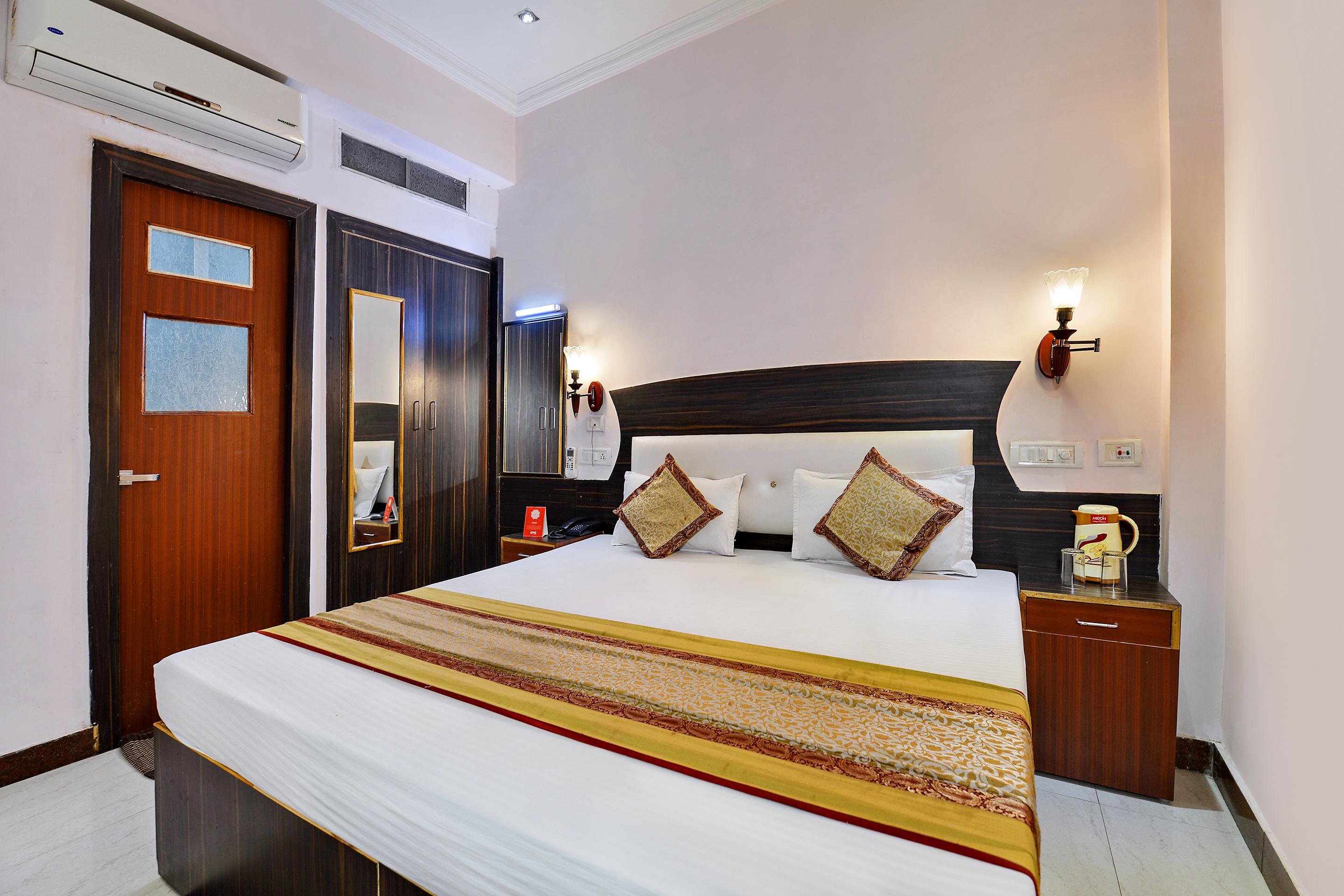 Merit Hotel Agra  Eksteriør bilde